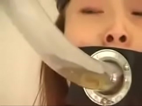 Japanse Slavin Moet Poep Eten