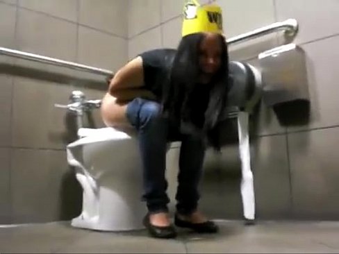 Geil Tienersletje Doet Poepen Op Wc